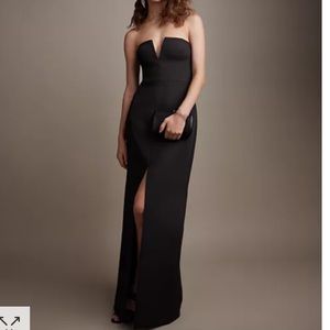 BCBGMAXAZRIA Strapless Notched V Gown in Black